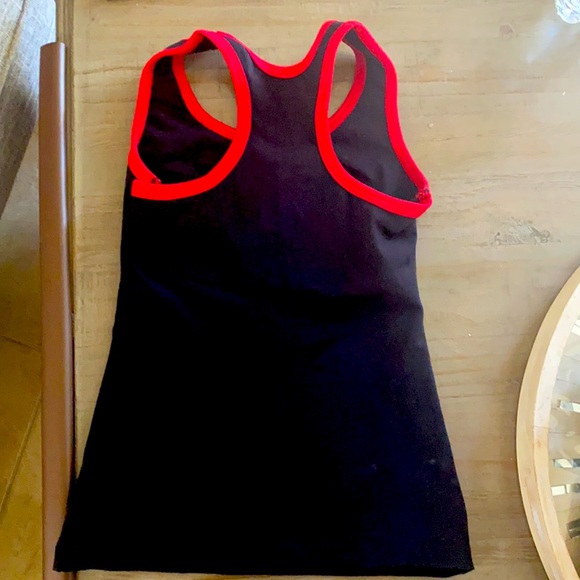 2 workout/yoga tops-high quality - Picture 3 of 4